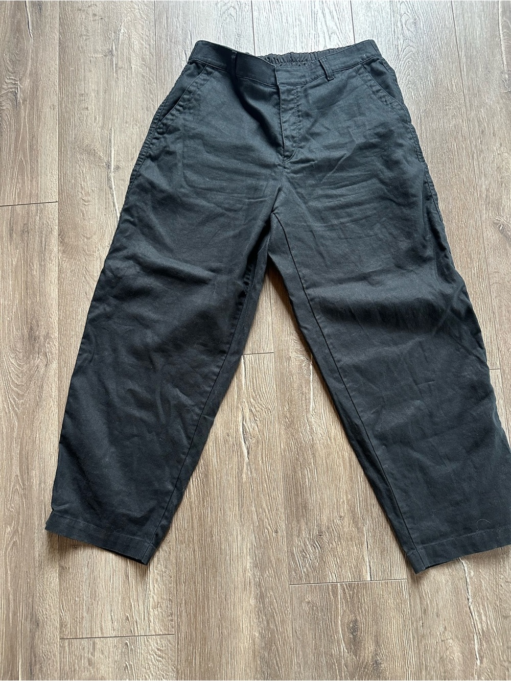 Uniqlo Women’s Black linen & cotton barrel trouser pants from Uniqlo, size M